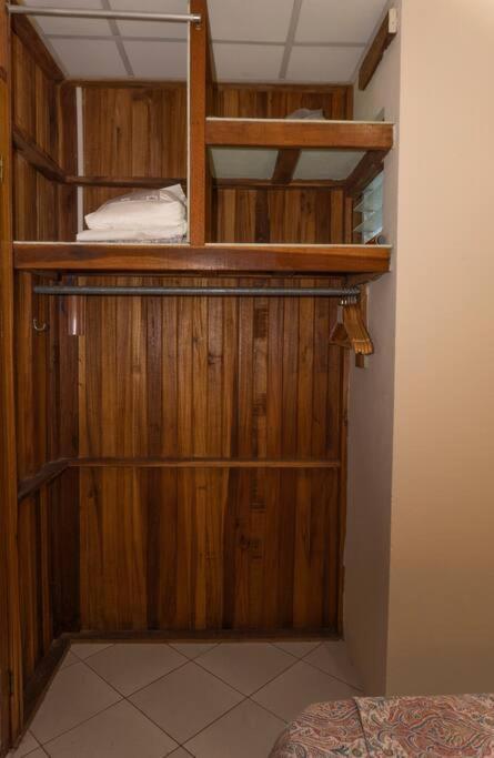 Apartamento Daly 3 Guapiles Luaran gambar