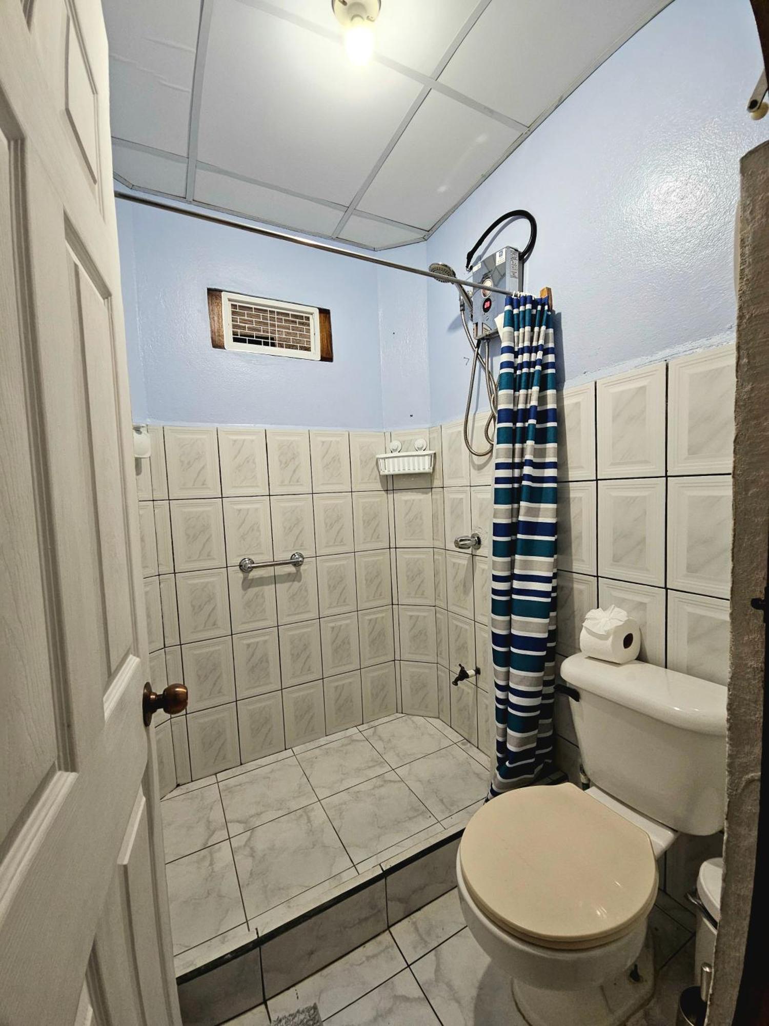 Apartamento Daly 3 Guapiles Luaran gambar