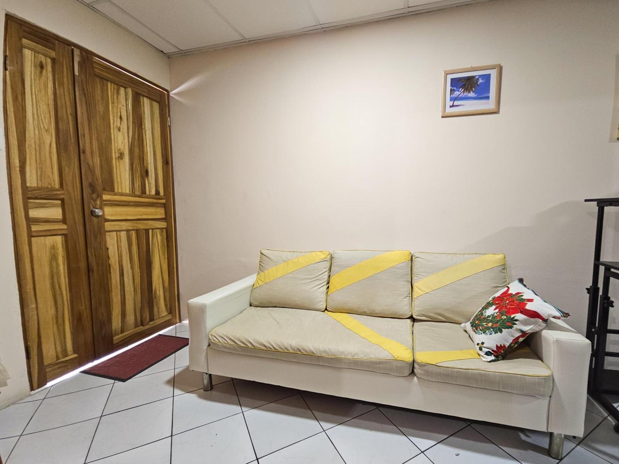 Apartamento Daly 3 Guapiles Luaran gambar