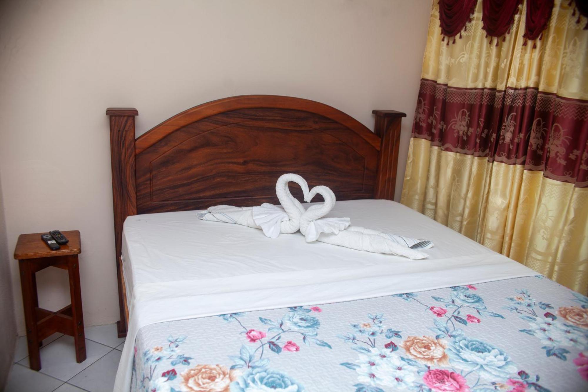 Apartamento Daly 3 Guapiles Luaran gambar